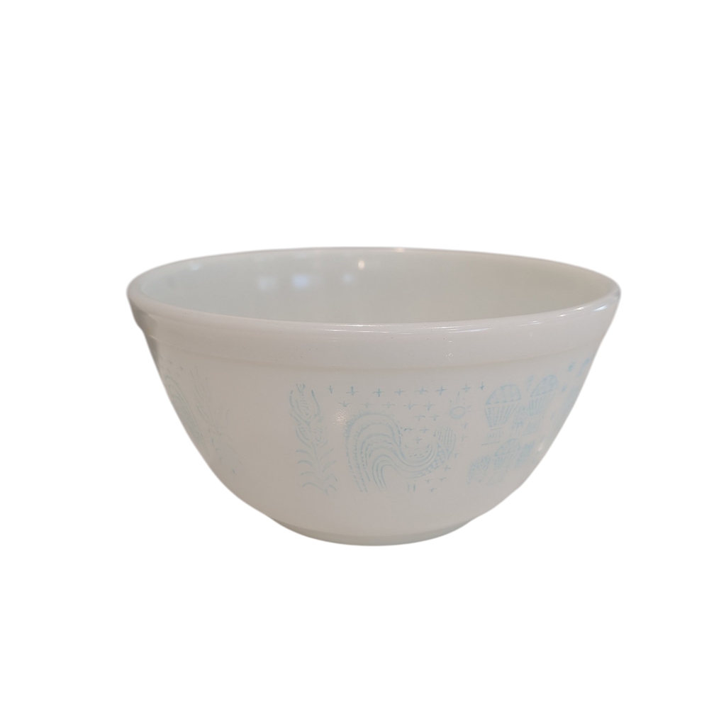 Vintage Pyrex 403 2.5 Qt Mixing Bowl Blue Amish Butterprint Milk Glass USA